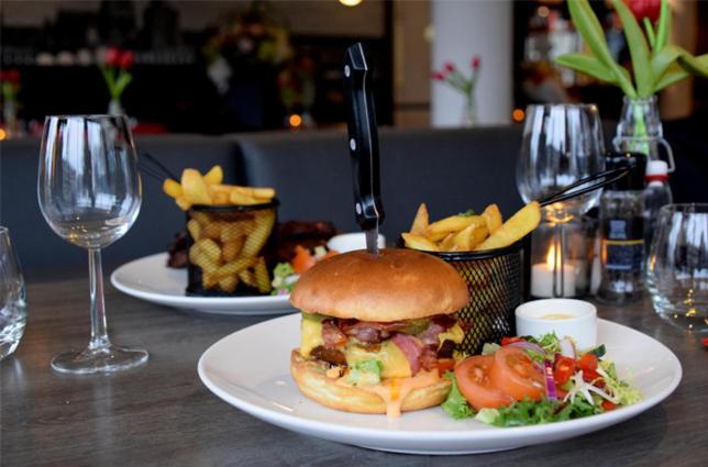 Bastion Hotel Leiden Voorschoten Ngoại thất bức ảnh