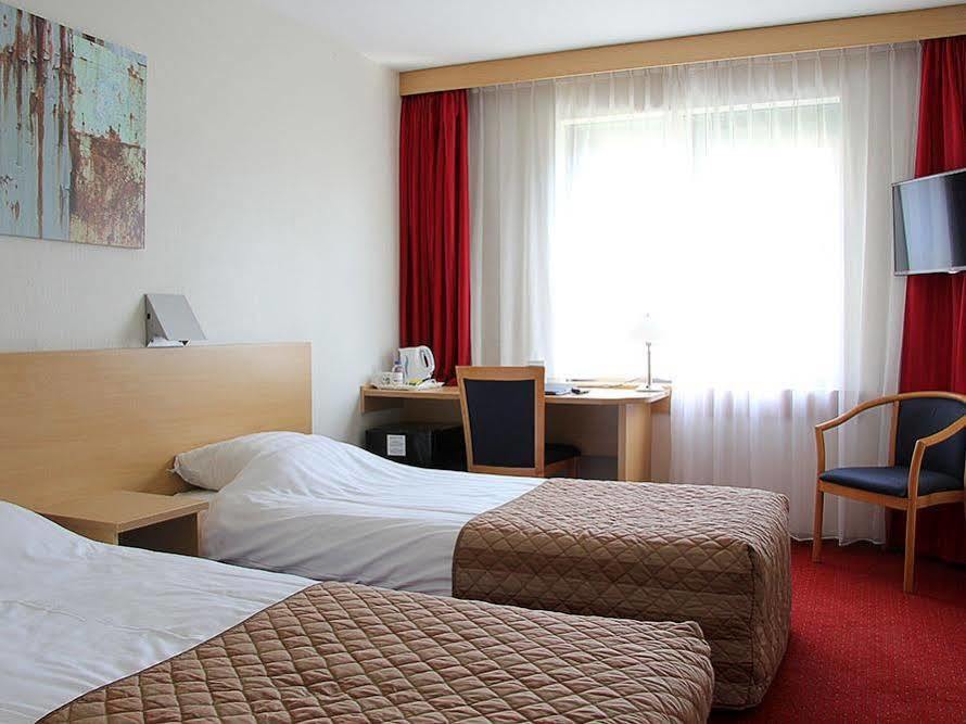 Bastion Hotel Leiden Voorschoten Ngoại thất bức ảnh